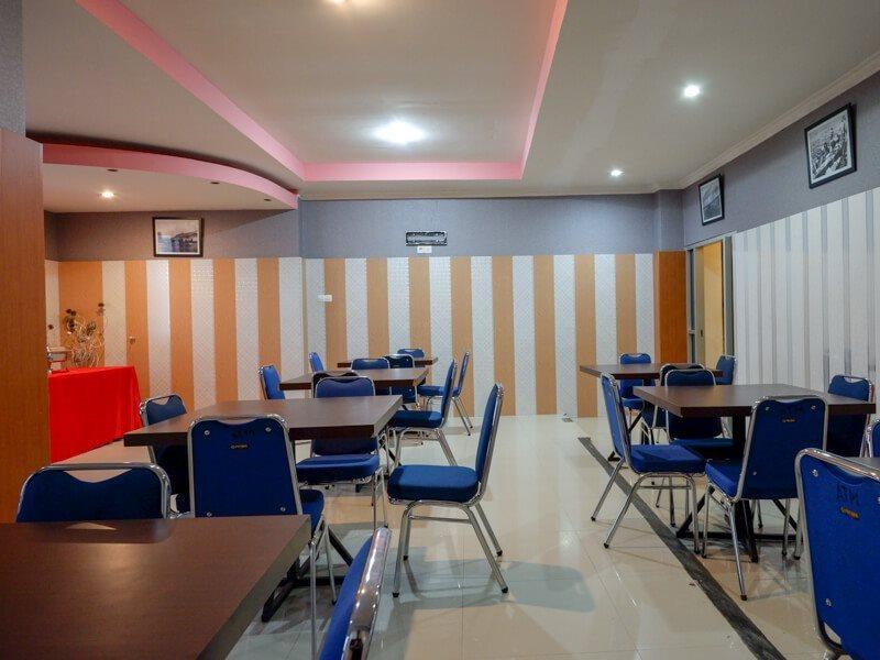 Hotel Reddoorz Near Citraland Waterpark Kendari à Lepoleop Extérieur photo