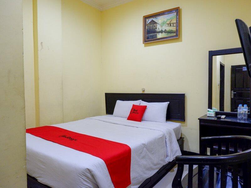 Hotel Reddoorz Near Citraland Waterpark Kendari à Lepoleop Extérieur photo